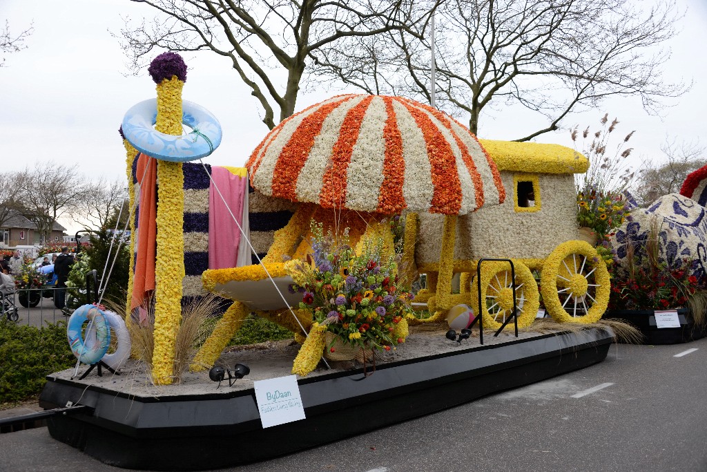 ../Images/Bloemencorso Noordwijkerhout 066.jpg